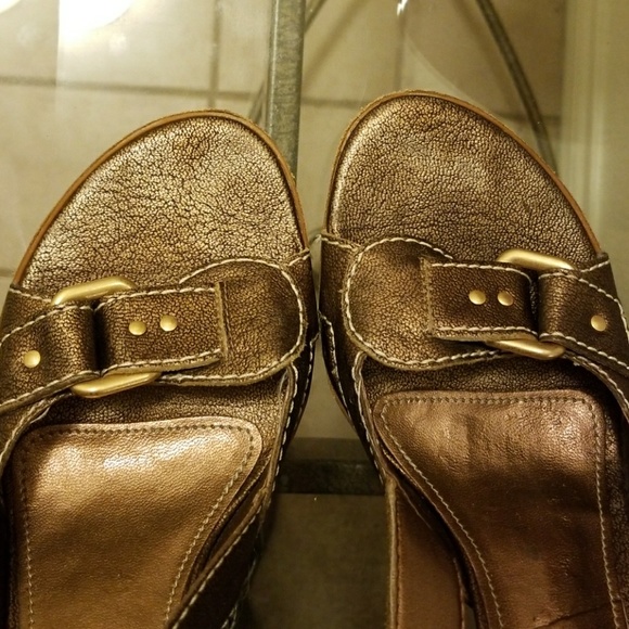 Shoes - Picture 3 of 5